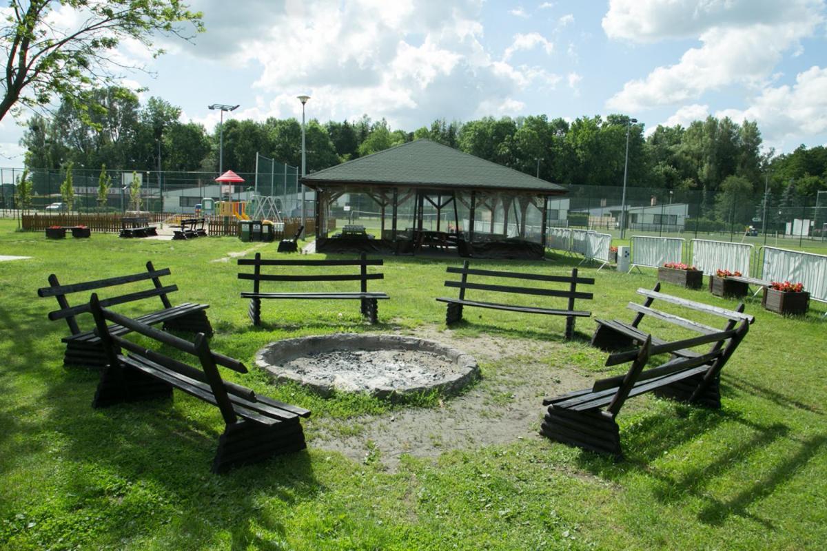 Camping Oaza Błonie Kórnik Domki Standard Plus - 3 pokoje Exterior foto